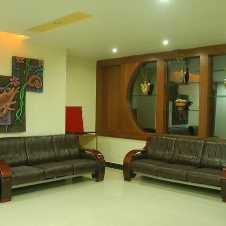 Hotel Sitara Royal Hyderabad Exterior foto