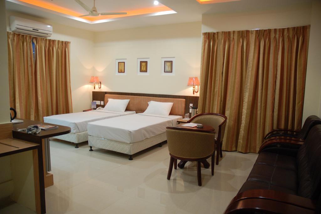 Hotel Sitara Royal Hyderabad Exterior foto